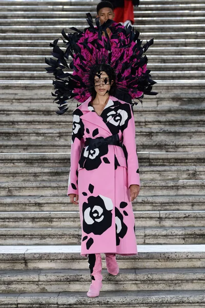 Look 24